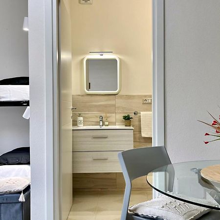 Gocciadoro Guest Apartment Solanas  Esterno foto