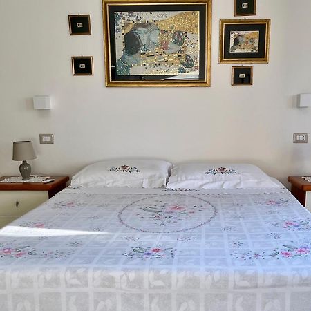 Gocciadoro Guest Apartment Solanas  Esterno foto