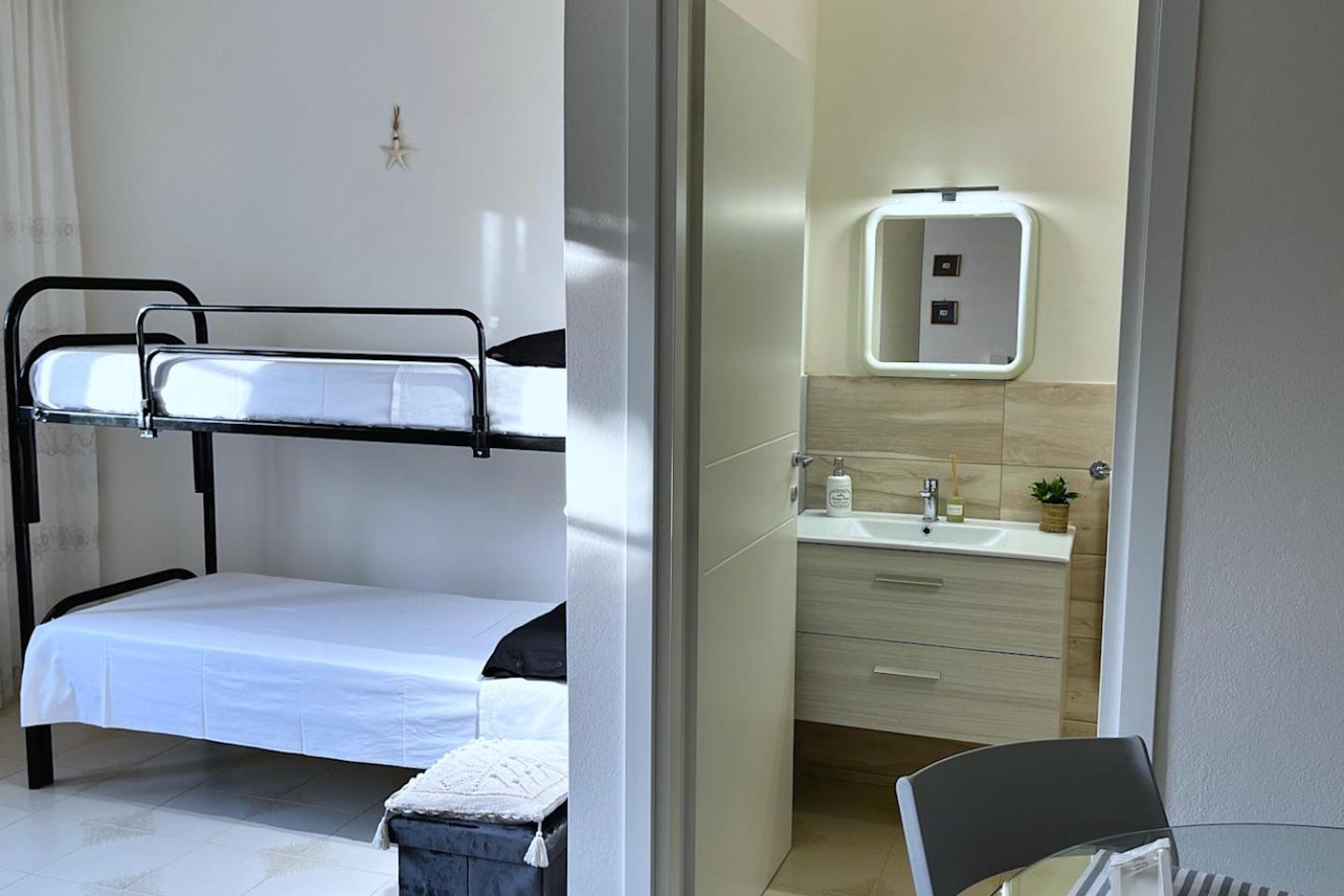 Gocciadoro Guest Apartment Solanas  Esterno foto