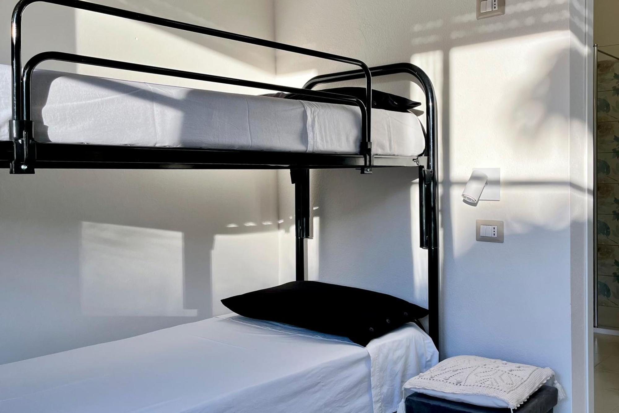 Gocciadoro Guest Apartment Solanas  Esterno foto
